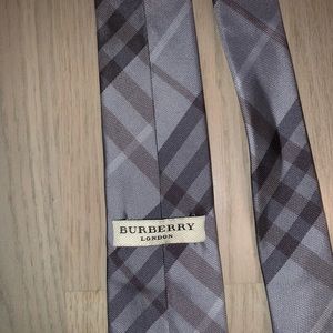 Burberry Modern Cut Vintage Check Silk Tie